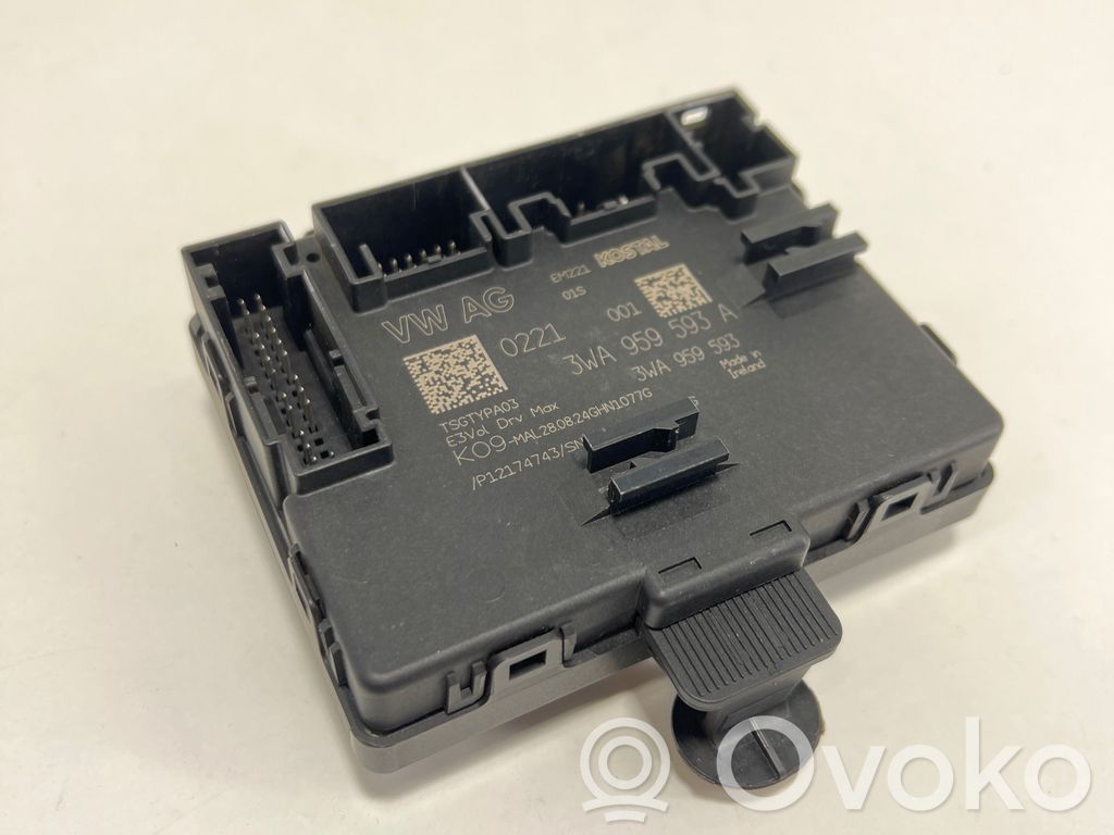 Volkswagen Golf VIII Door control unit/module 