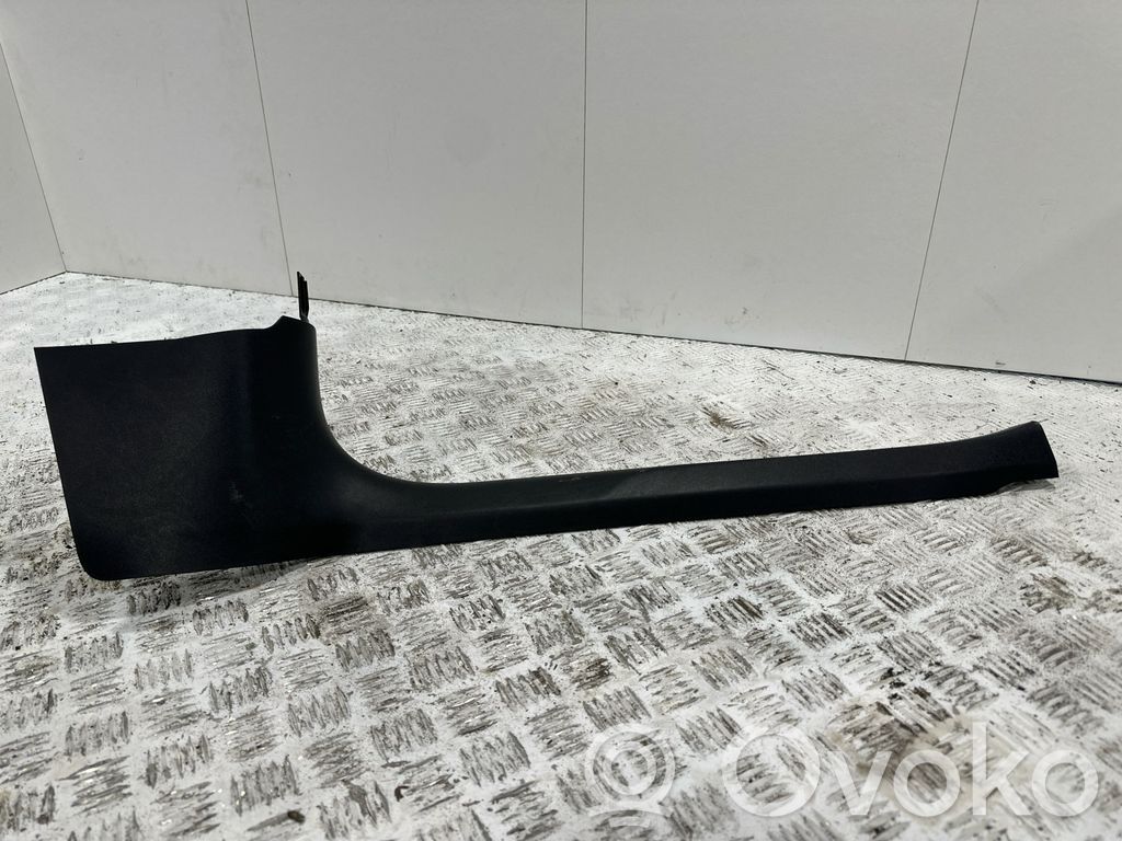 Chevrolet Corvette C8 (B) pillar trim (bottom) 