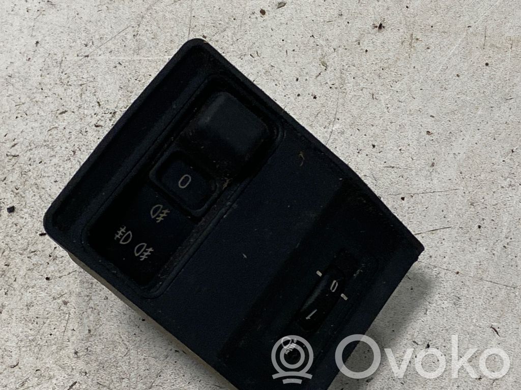 BMW 5 E34 Włącznik świateł przeciwmgielnych 