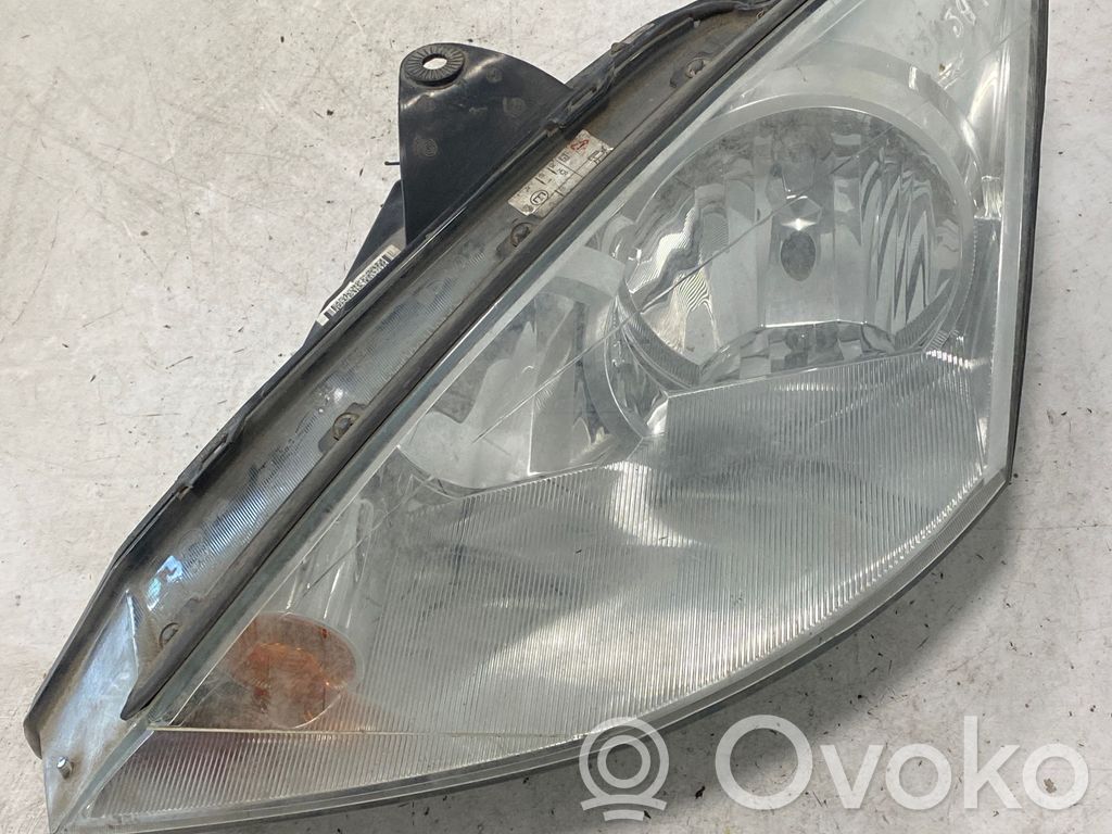 Ford Focus Scheinwerfer 