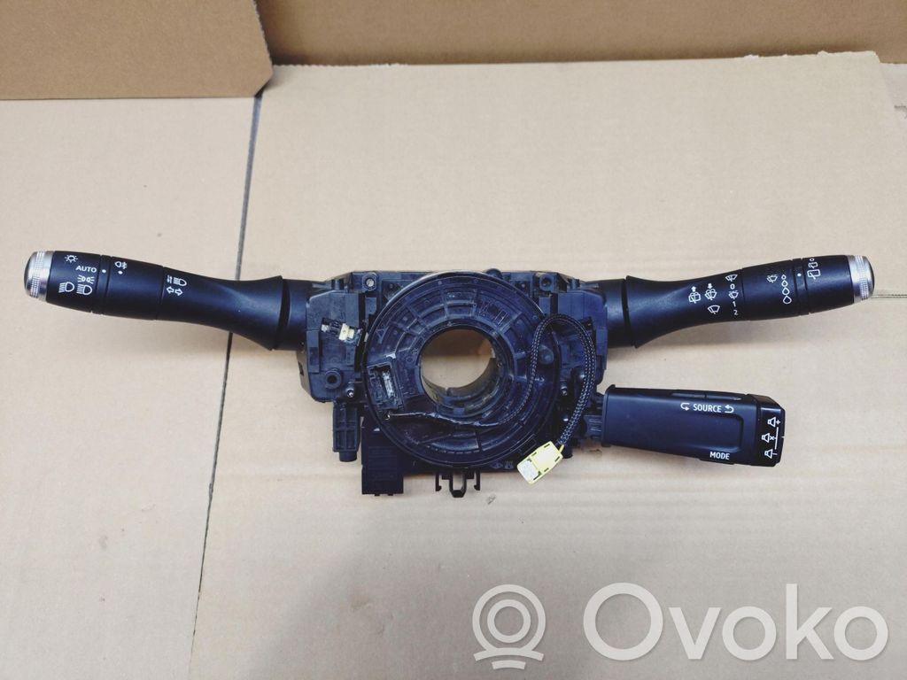 Renault Clio II Wiper turn signal indicator stalk/switch 