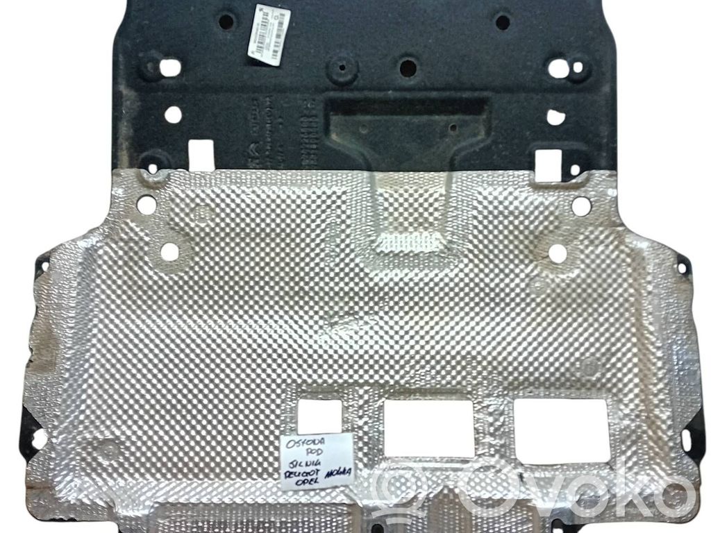 Opel Mokka B Engine splash shield/under tray 