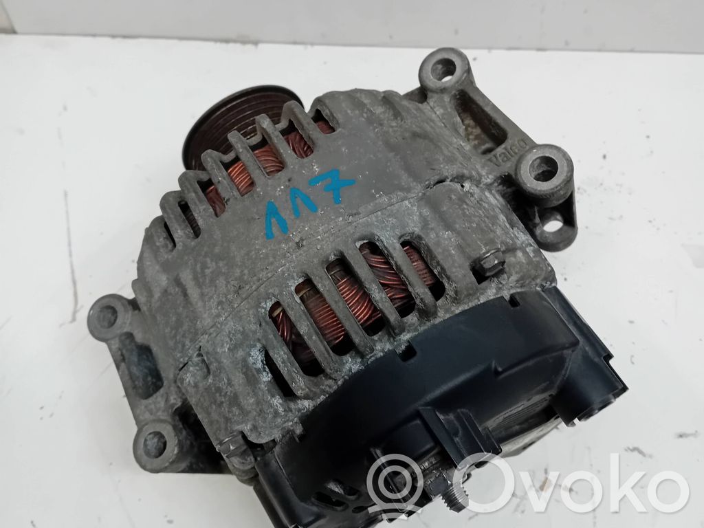 Audi A4 S4 B6 8E 8H Ģenerators 