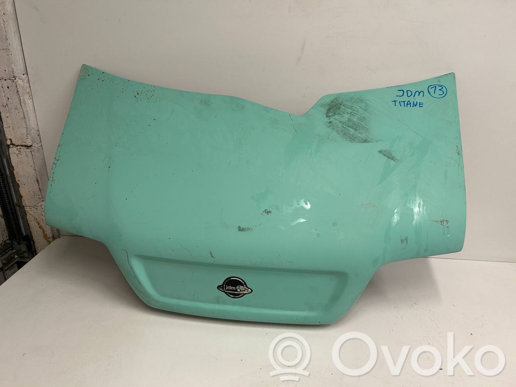 Couvercle, capot moteur