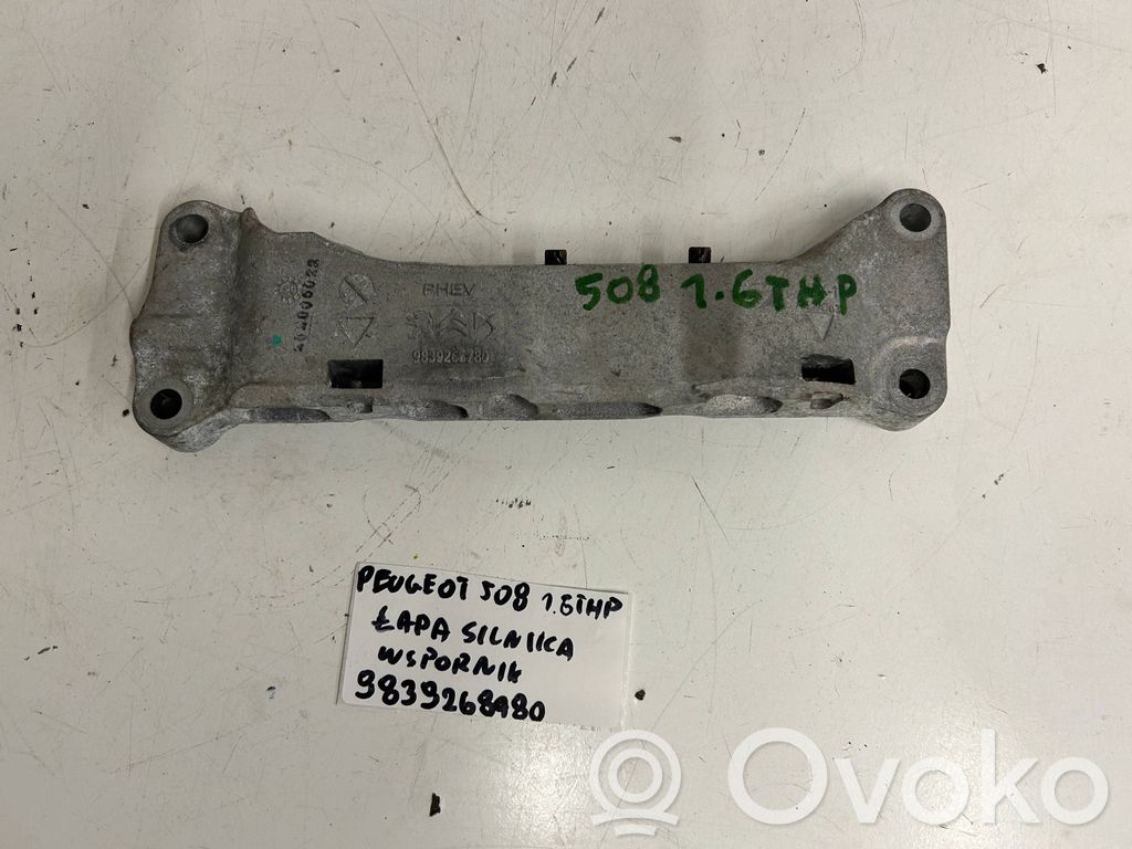 Peugeot 508 Engine mounting bracket 