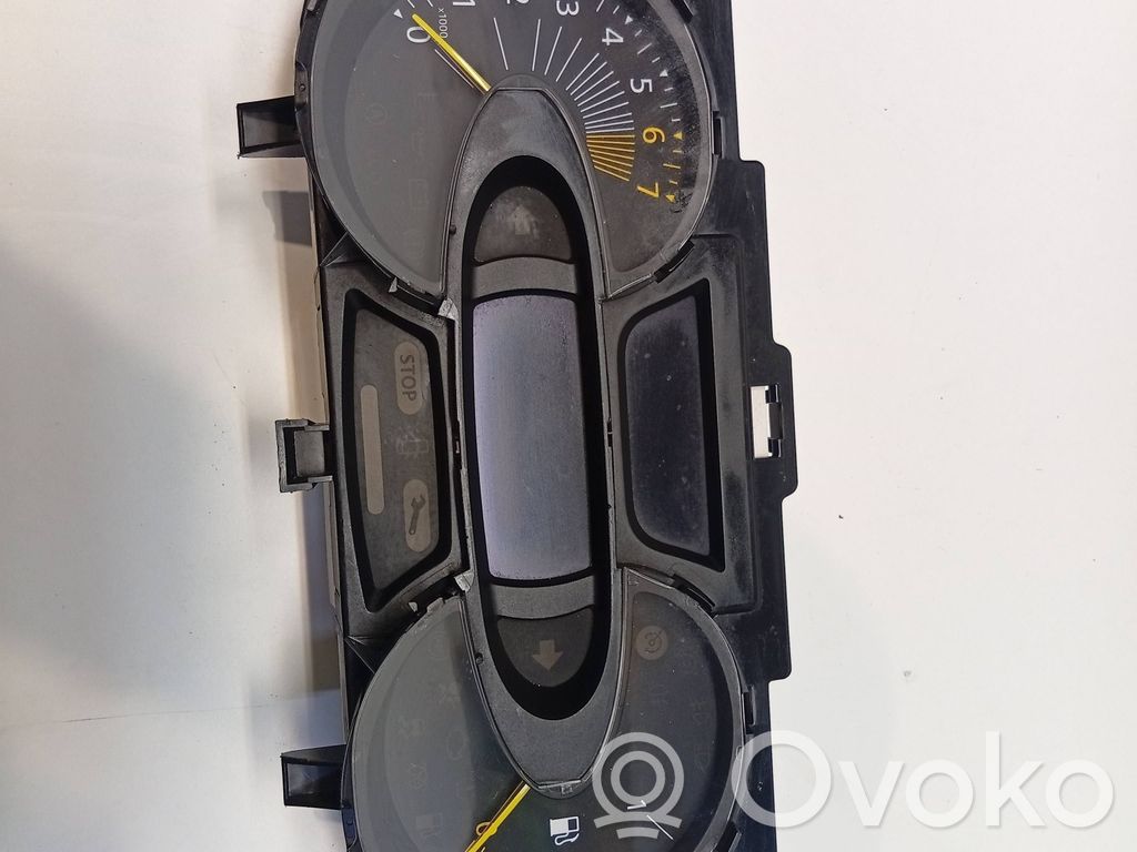 Renault Captur Geschwindigkeitsmesser Cockpit 