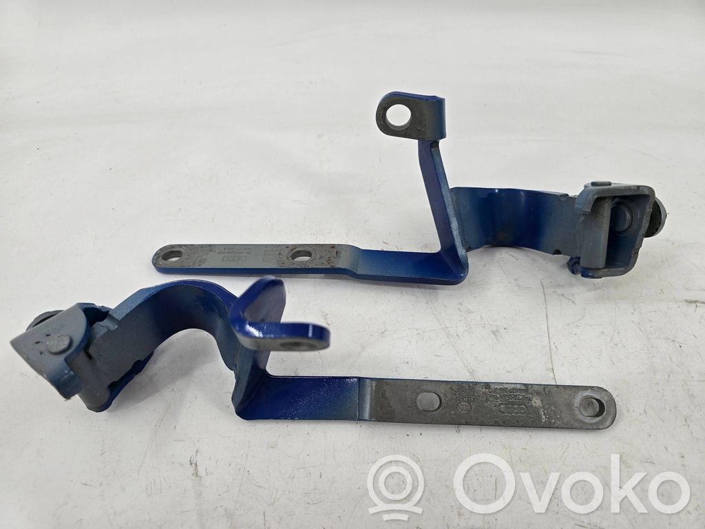 Audi A5 Tailgate/trunk/boot hinge 