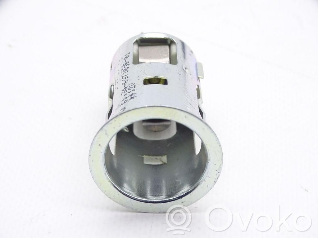 BMW 5 G30 G31 G38 12 V Socket (front) 
