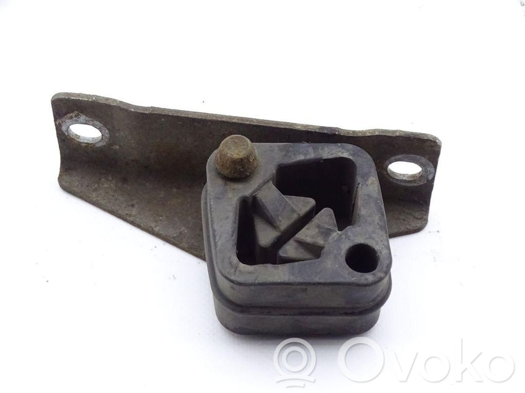 Muffler mount bracket/holder   7508087,7508087