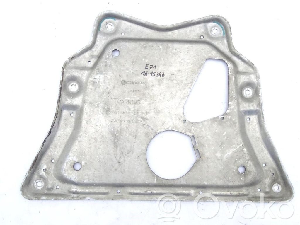 Engine splash shield/under tray   6773000,6773000