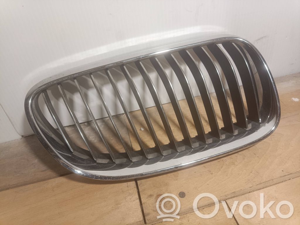 BMW 3 E92 E93 Front bumper upper radiator grill 