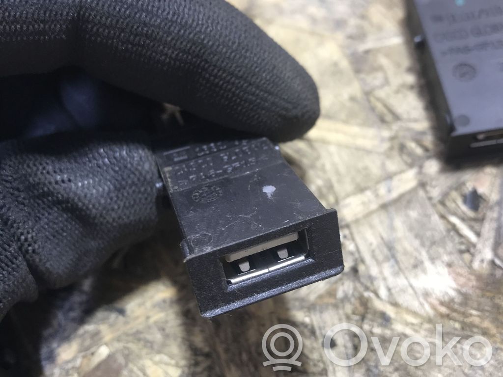 Opel Insignia A Enchufe conector USB 