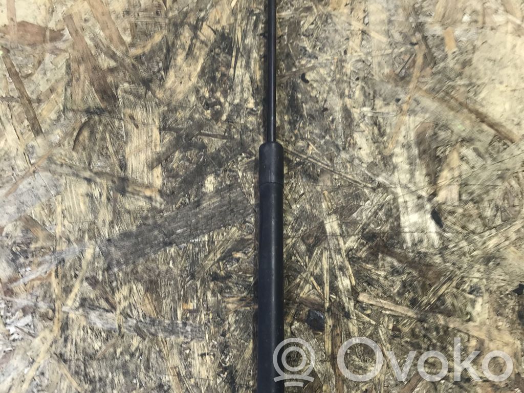 Opel Vectra C Tailgate/trunk strut/damper 