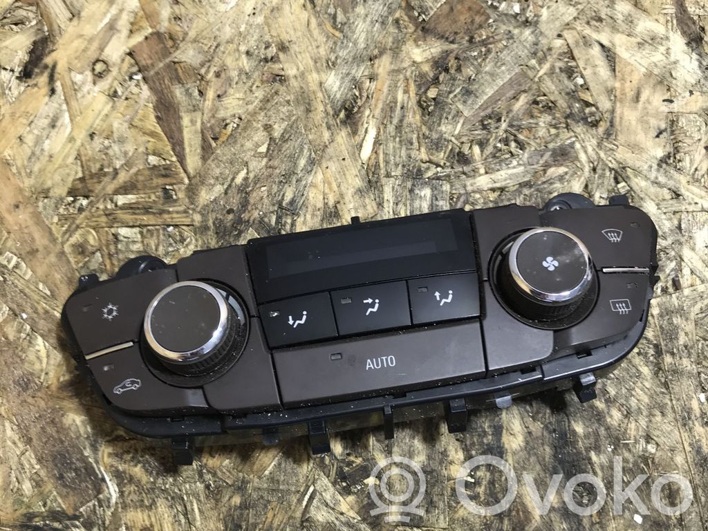 Opel Insignia A Climate control unit 