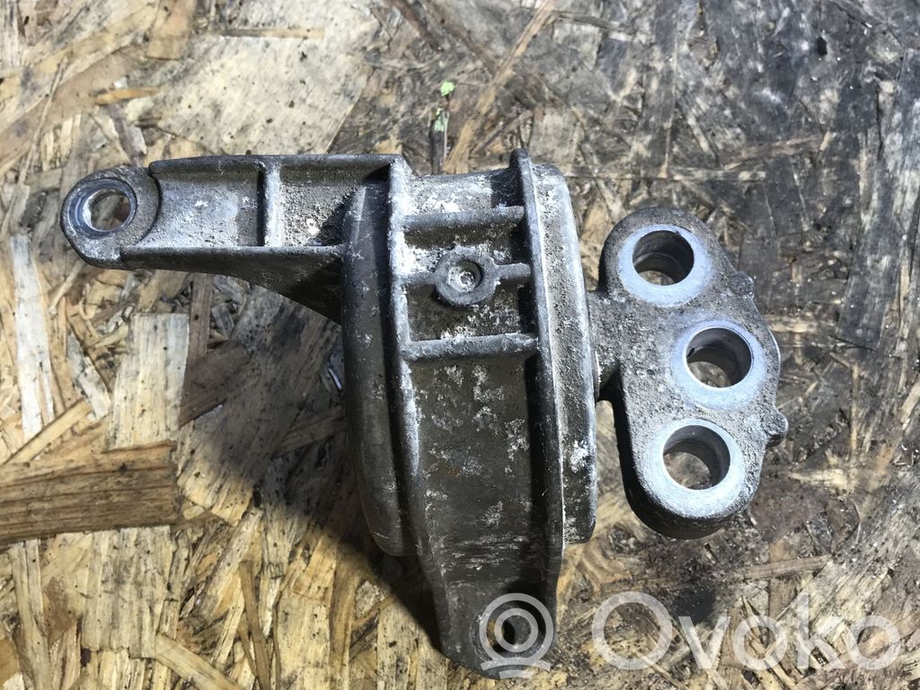 Opel Astra H Engine mount bracket 