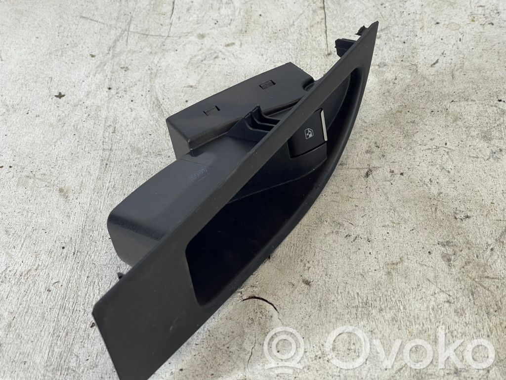 Opel Astra J Electric window control switch 
