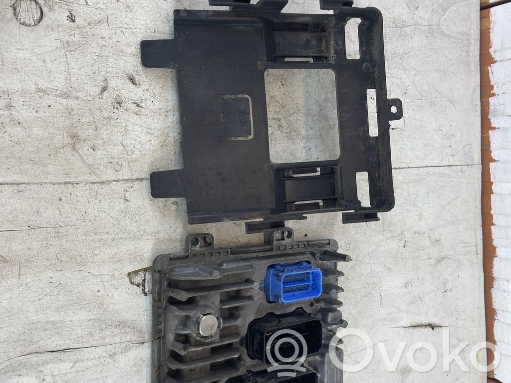 Opel Insignia B Engine control unit/module 