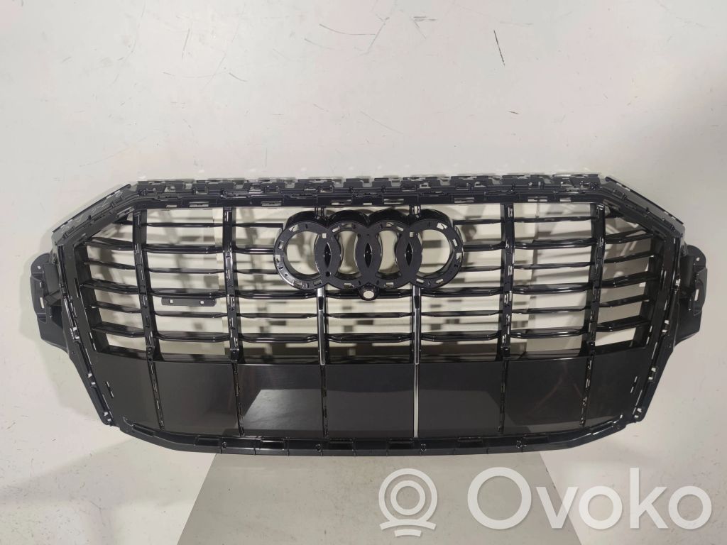 Audi Q7 4M Etusäleikkö 