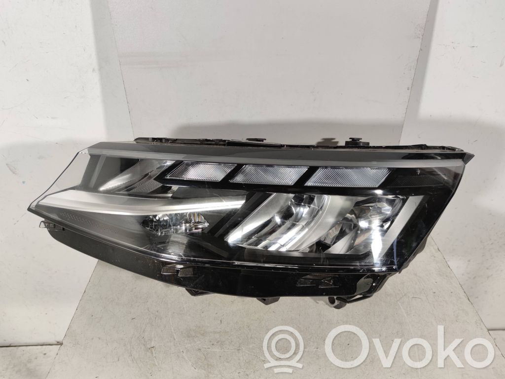 Volkswagen Transporter - Caravelle T7 Lampa przednia 