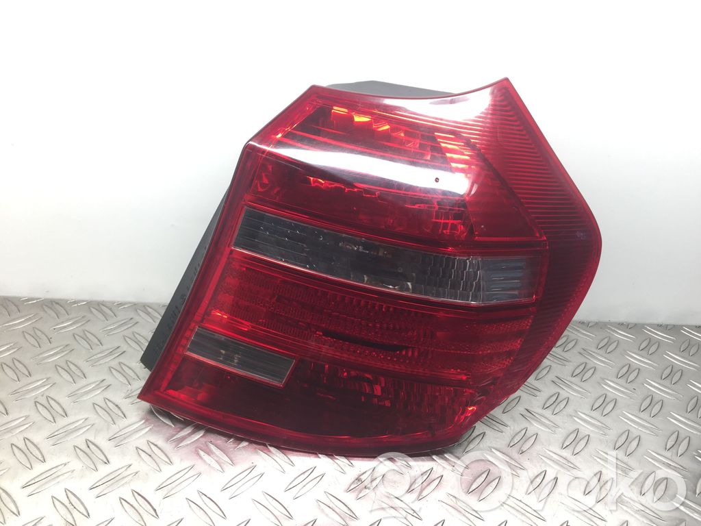 Rear/tail lights   7164956,716495605,716495605