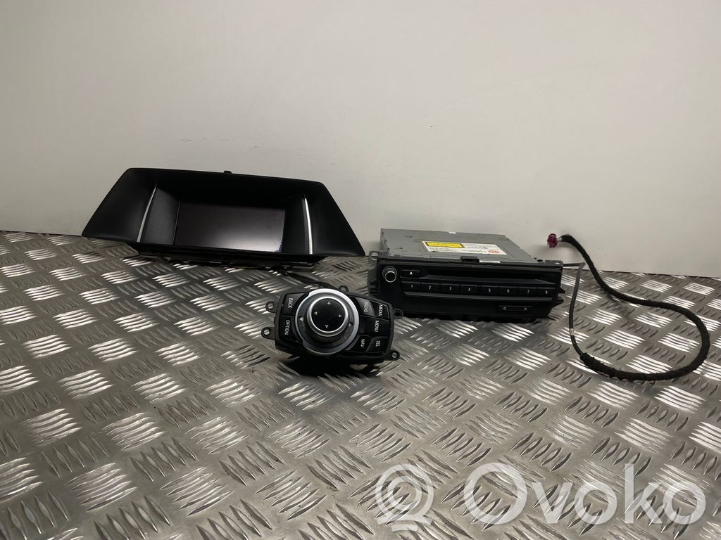 BMW X1 E84 Panel / Radioodtwarzacz CD/DVD/GPS 