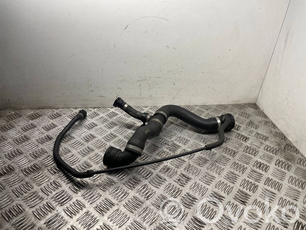 BMW 3 E92 E93 Engine coolant pipe/hose 