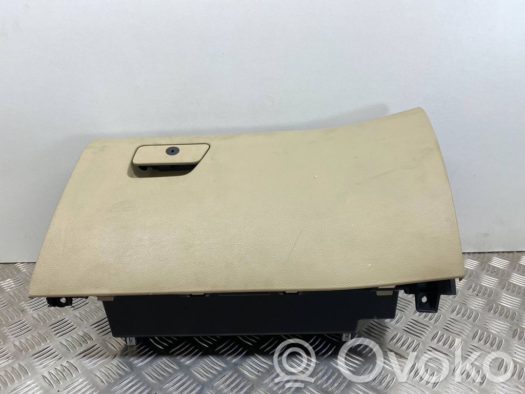 Ford Fusion II Juego guantera 