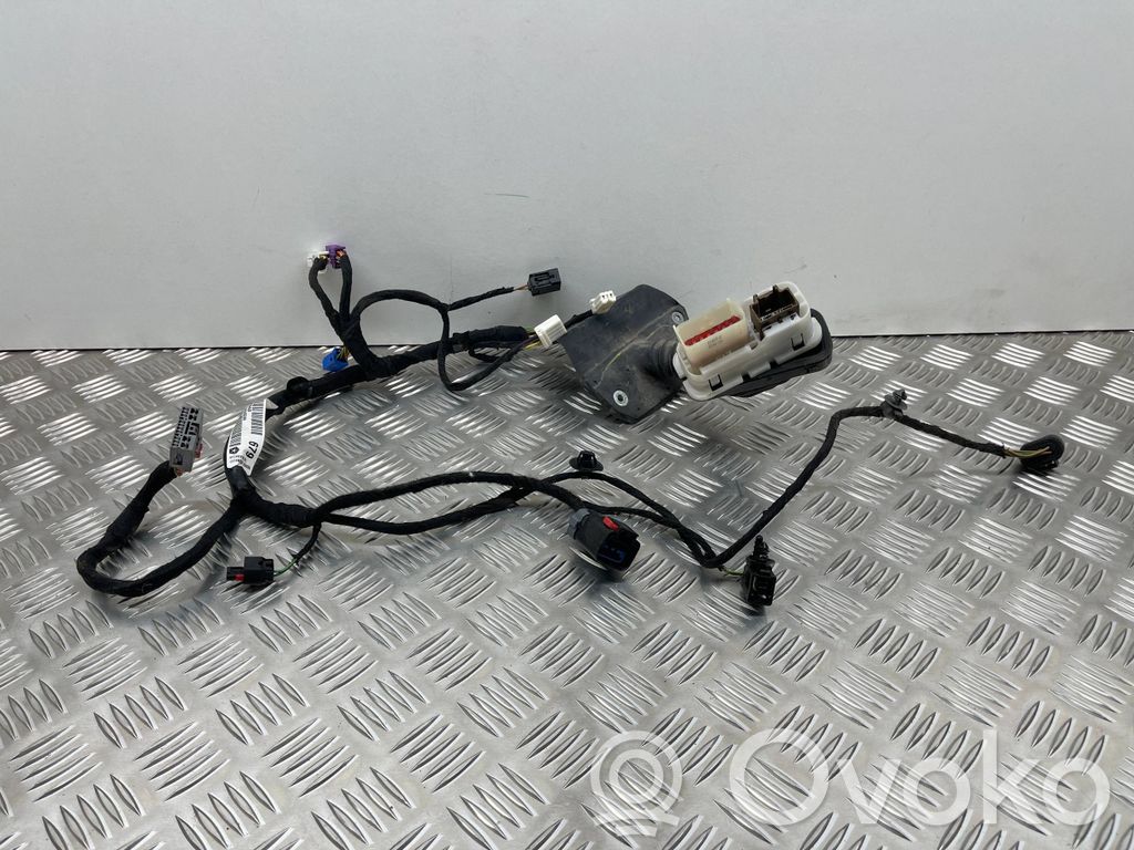 Cableado de puerta delantera   P68258679AB,68258679AB