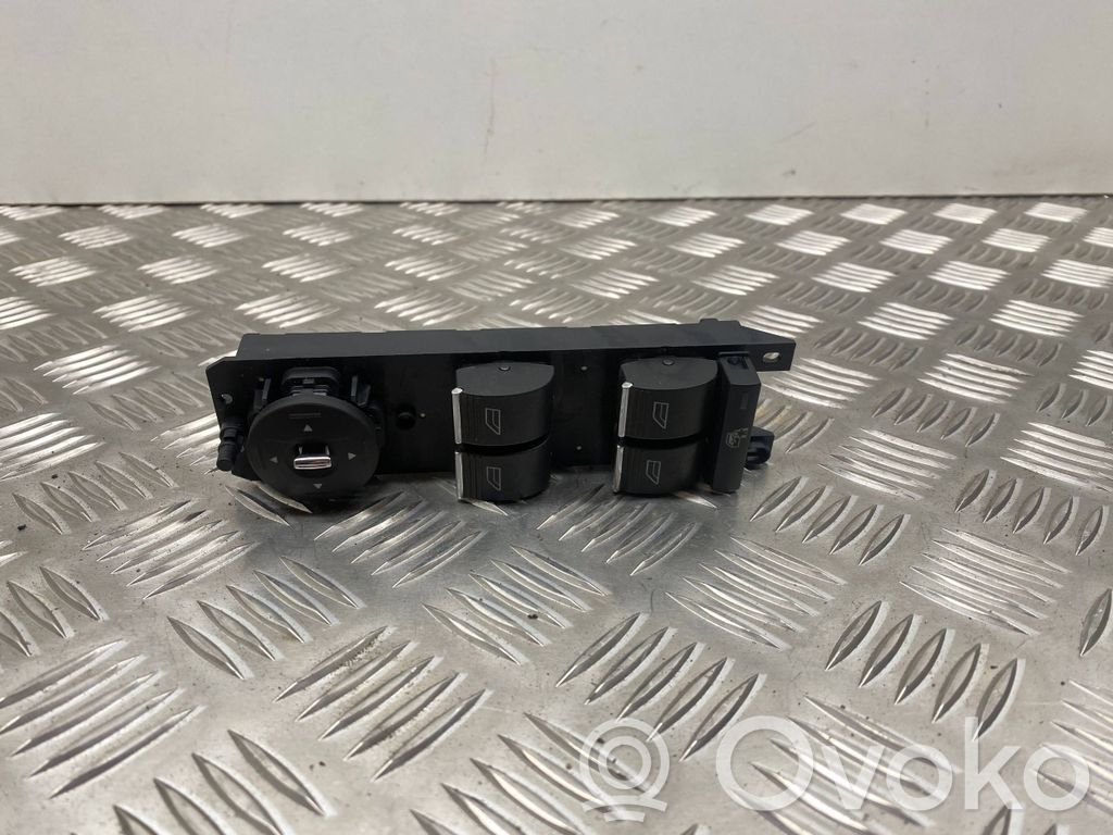 Ford C-MAX II Elektrisko logu slēdzis 