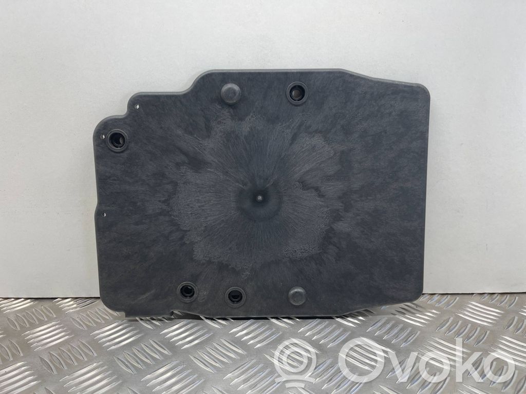 Ford C-MAX II Engine control unit box 