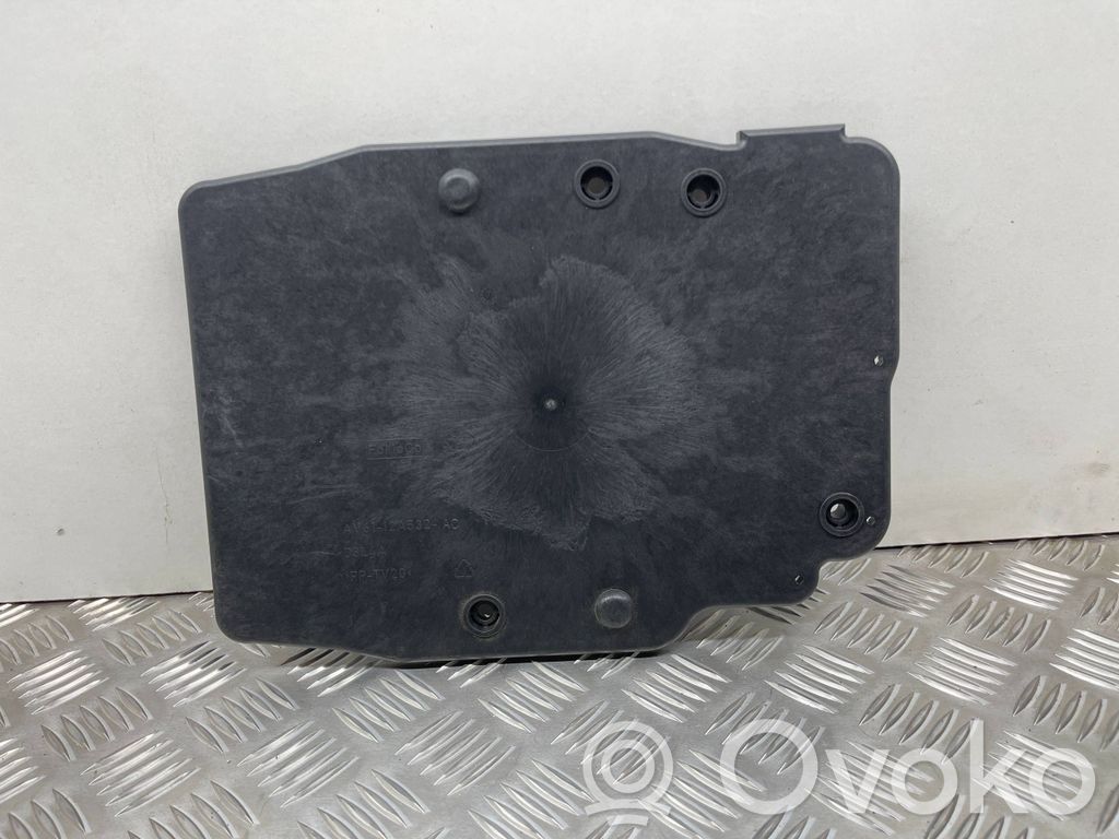 Ford C-MAX II Engine control unit box 