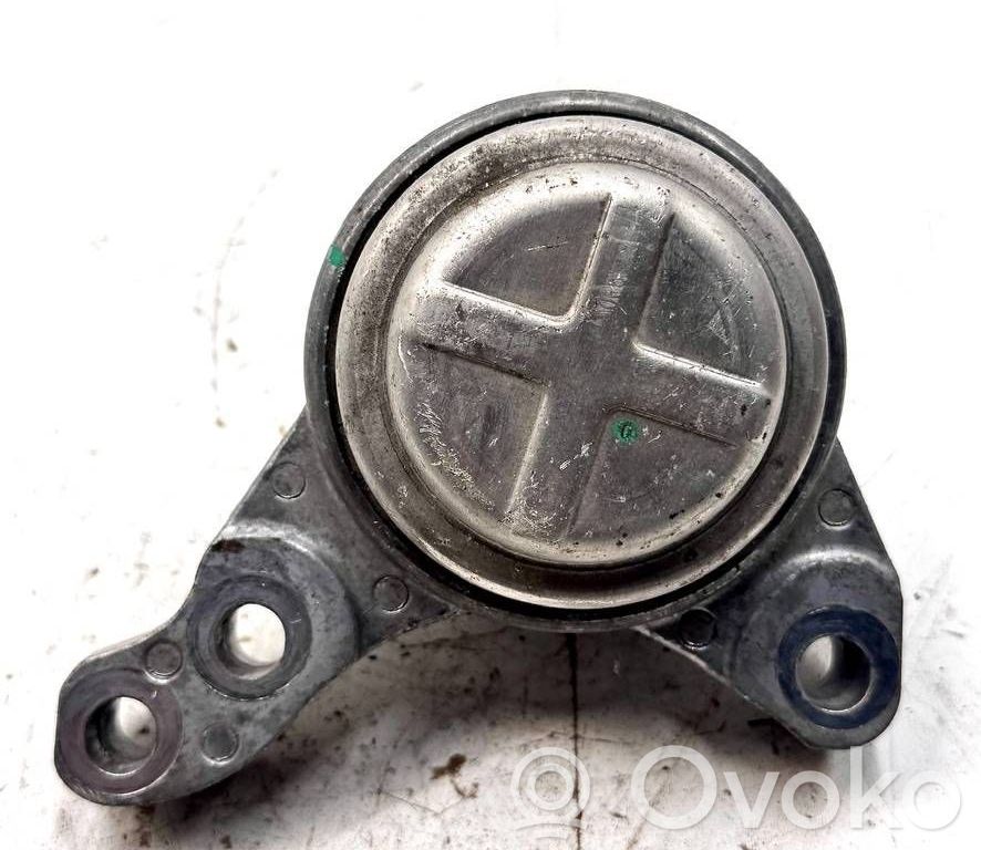 Ford Fusion II Engine mount bracket 