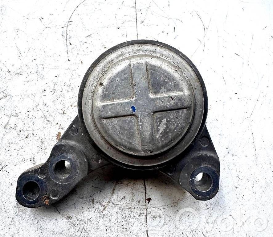 Ford Fusion II Engine mount bracket 