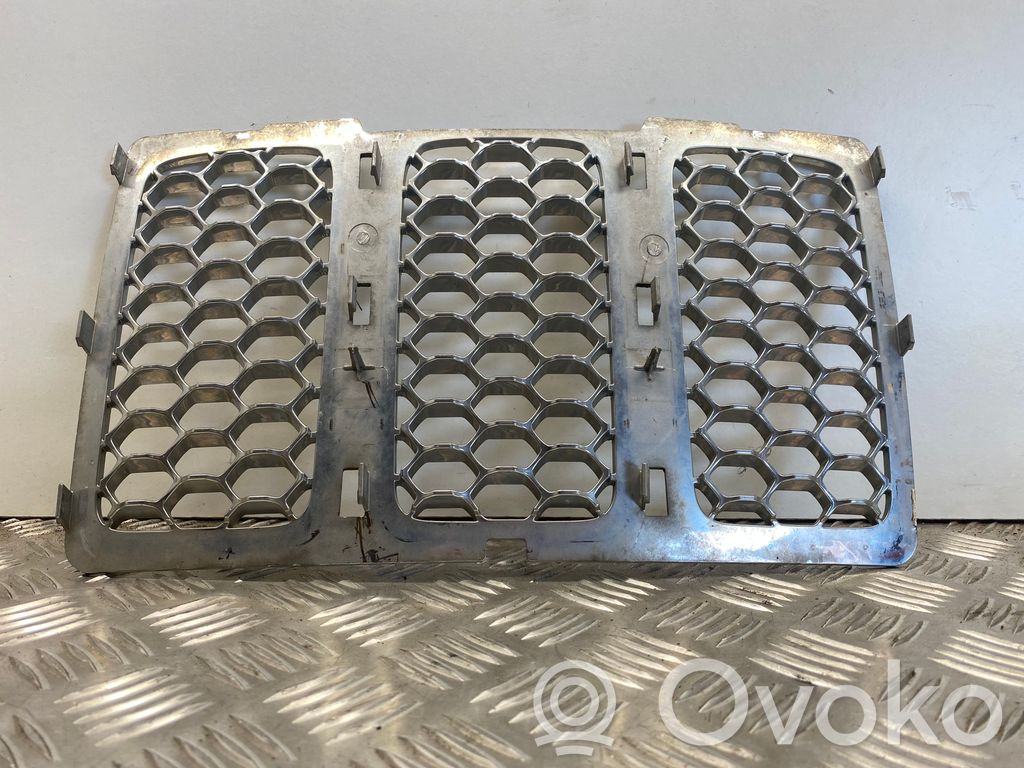 Jeep Grand Cherokee Maskownica / Grill / Atrapa górna chłodnicy 