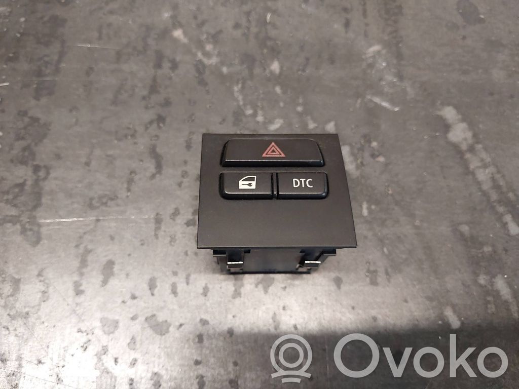 Hazard light switch   694565301,6131694565301,6945653