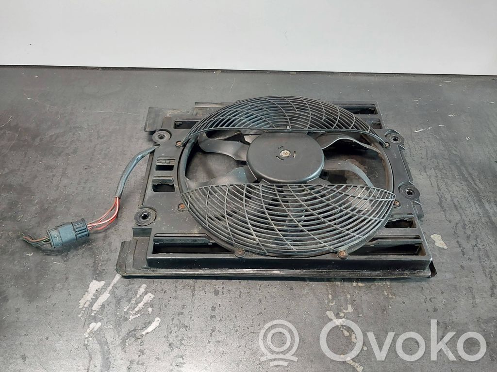 BMW 5 E39 Elektrinis radiatorių ventiliatorius 