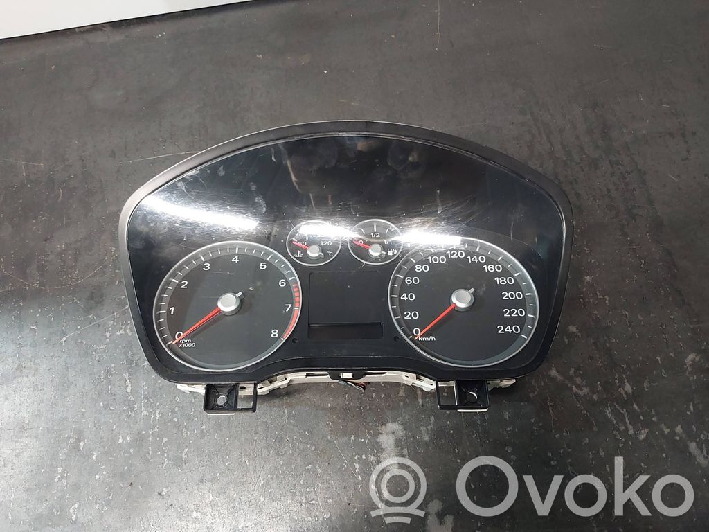 Ford Focus Geschwindigkeitsmesser Cockpit 