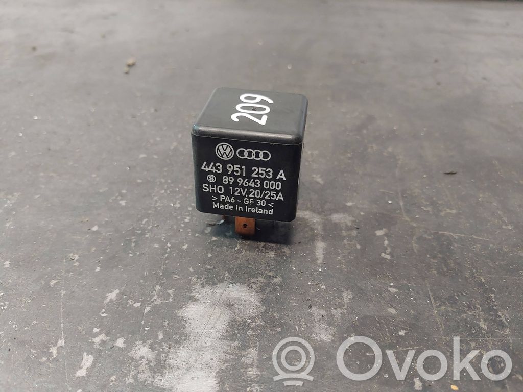 Audi A4 S4 B5 8D Cita veida releji 