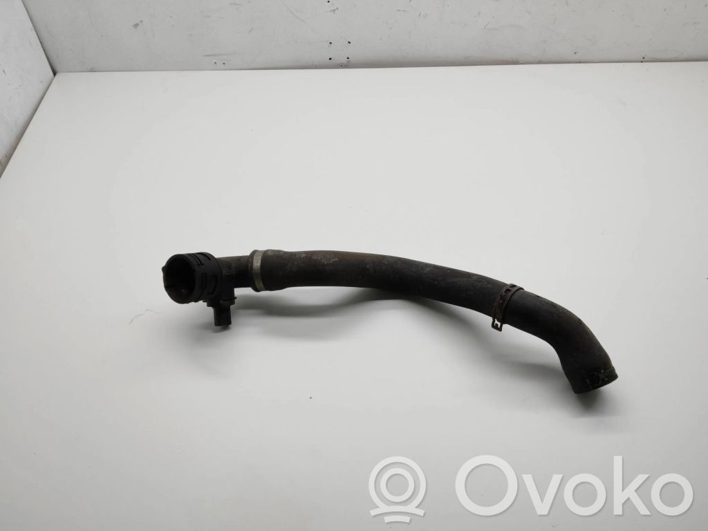 Audi Q7 4L Engine coolant pipe/hose 