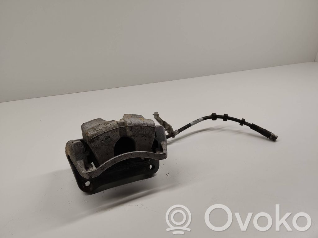 Volvo XC40 Etujarrusatula 
