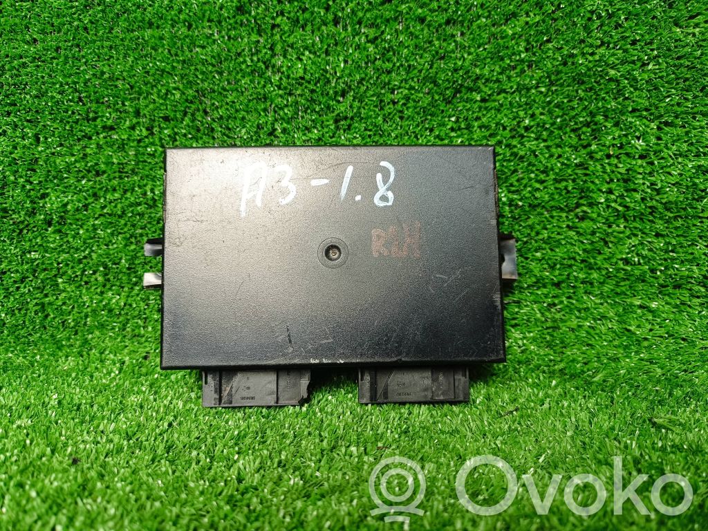 Volkswagen PASSAT B5 Unidad de control/módulo PDC de aparcamiento 