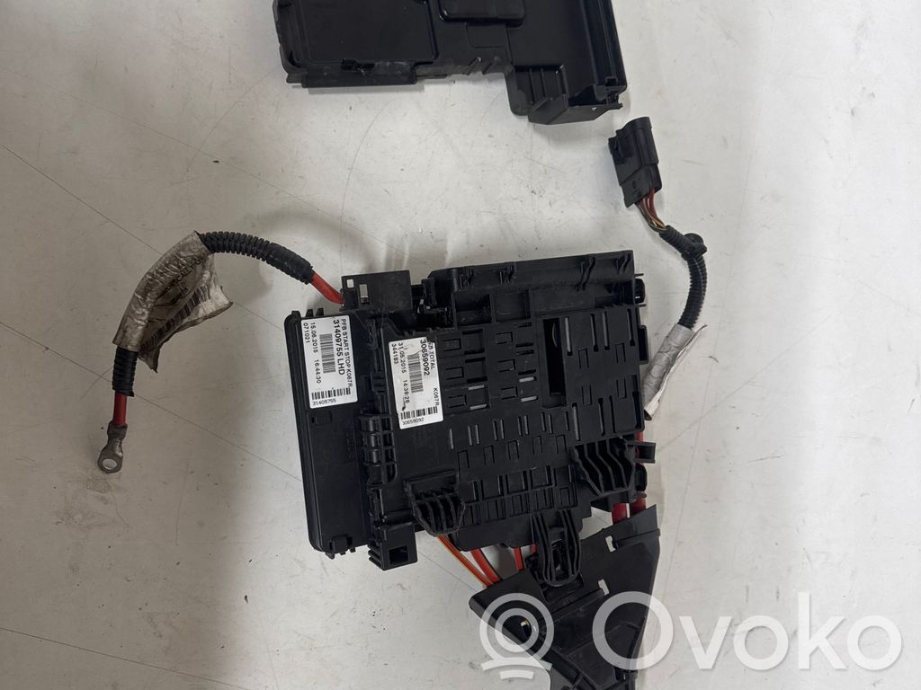 Volvo V70 Fuse module 