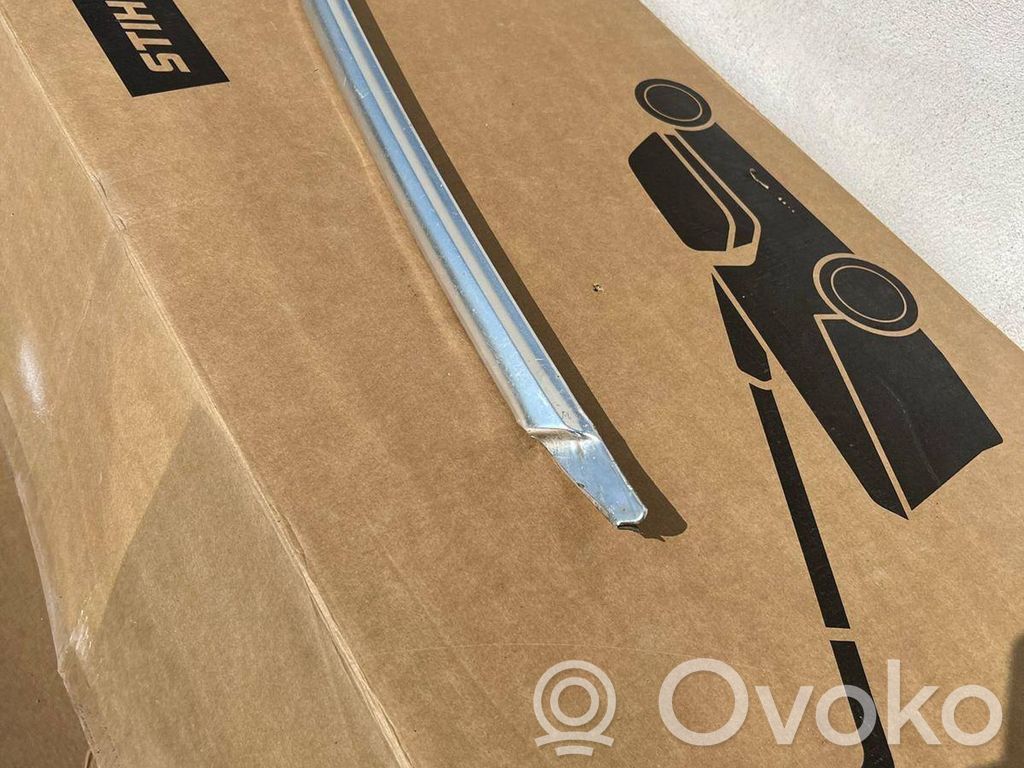 Windshield trim