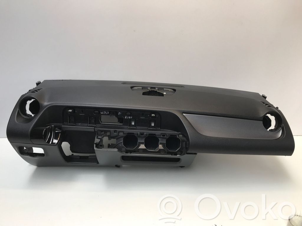 Mercedes-Benz B W247 Panel de instrumentos 