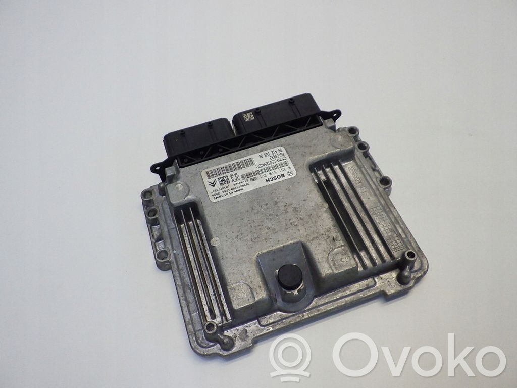 Opel Corsa F Engine control unit/module 