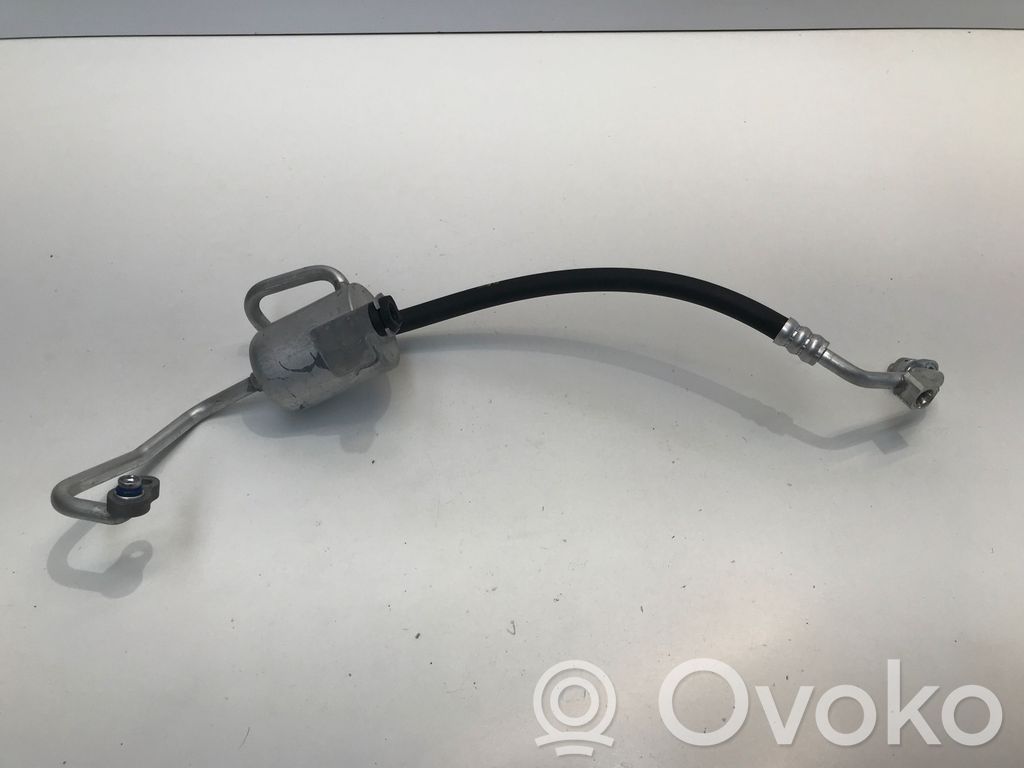 KIA Niro Ilmastointilaitteen putki (A/C) 