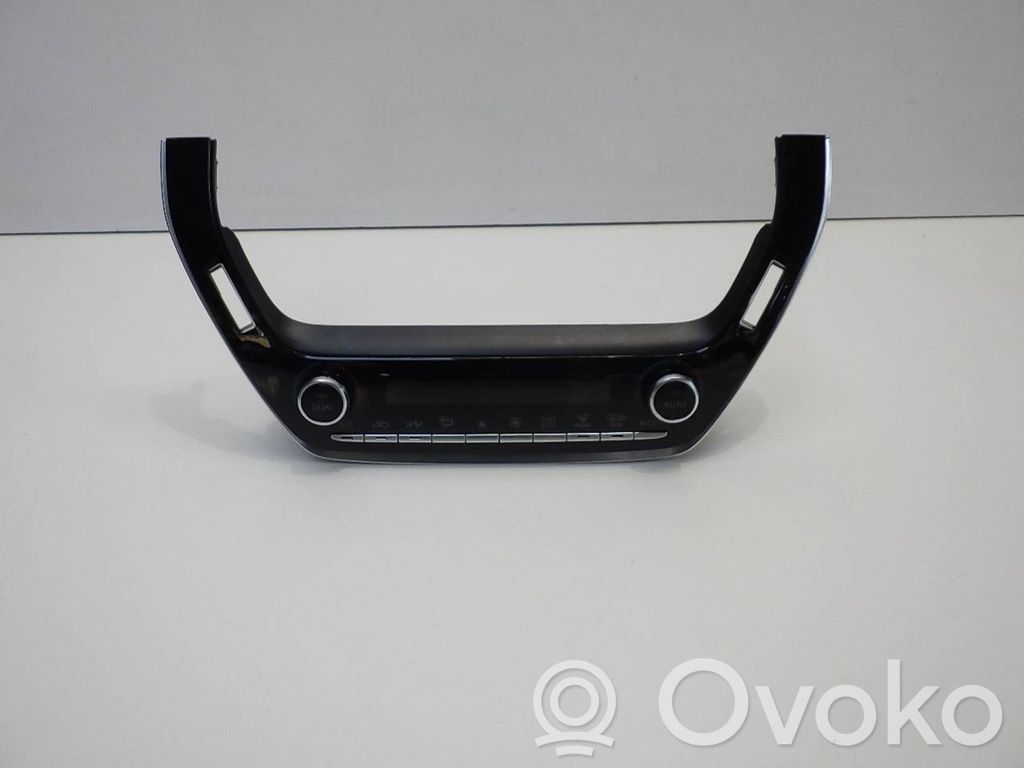 Suzuki Swace Climate control/heater control trim 