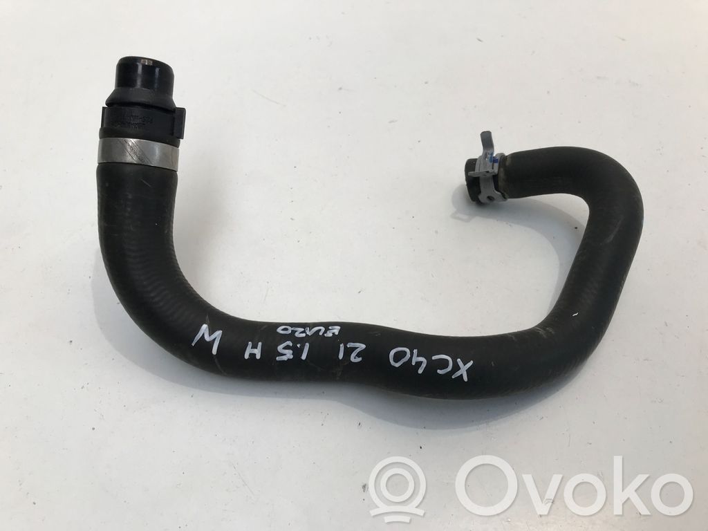 Volvo XC40 Engine coolant pipe/hose 