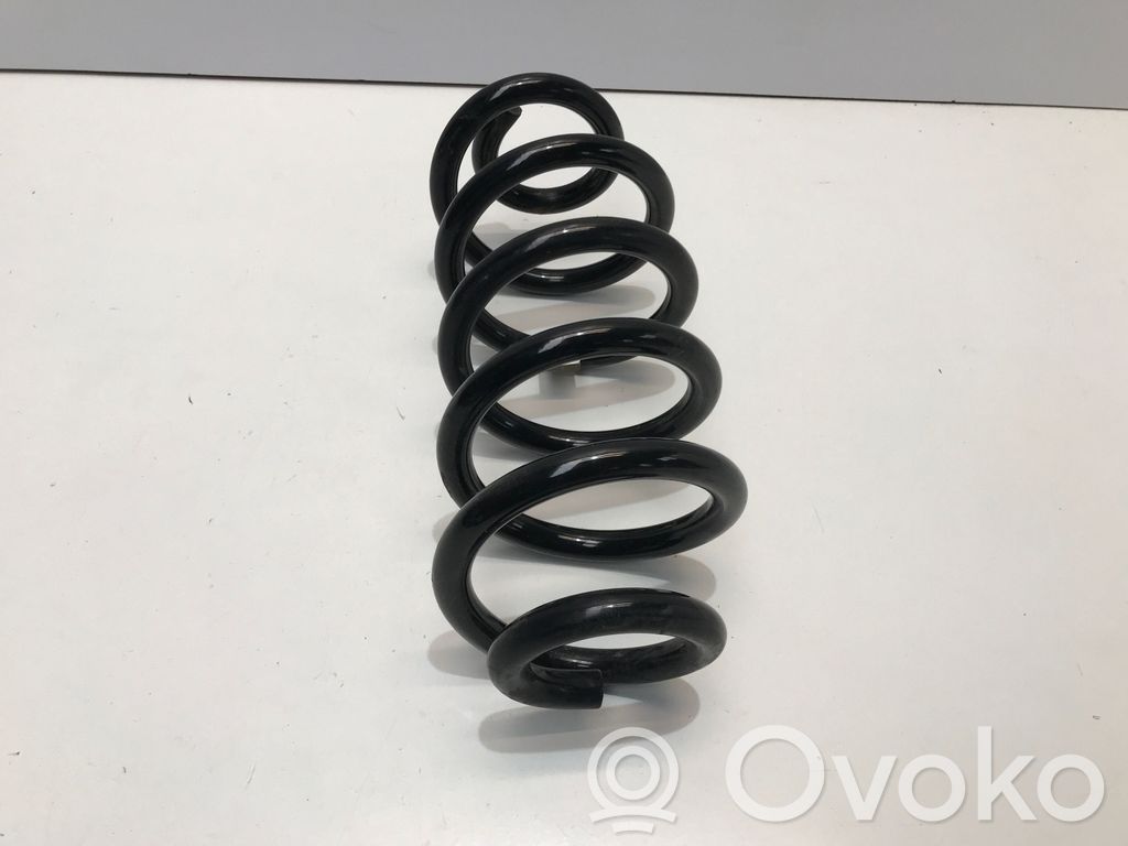 Volvo XC40 Arc elicoidal spate 