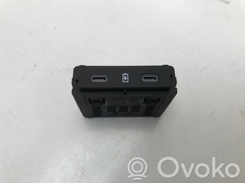 Renault Megane E-Tech USB socket connector 